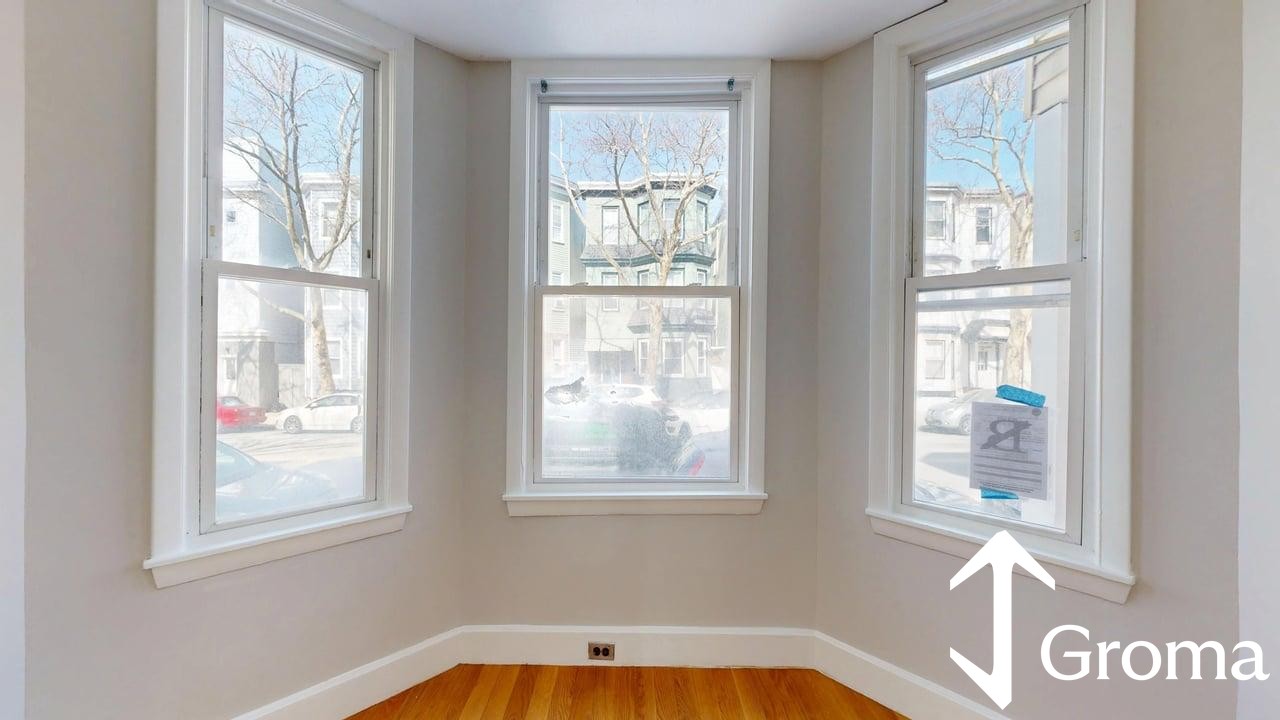 Photos of apartment on Chelsea St.,Boston MA 02128