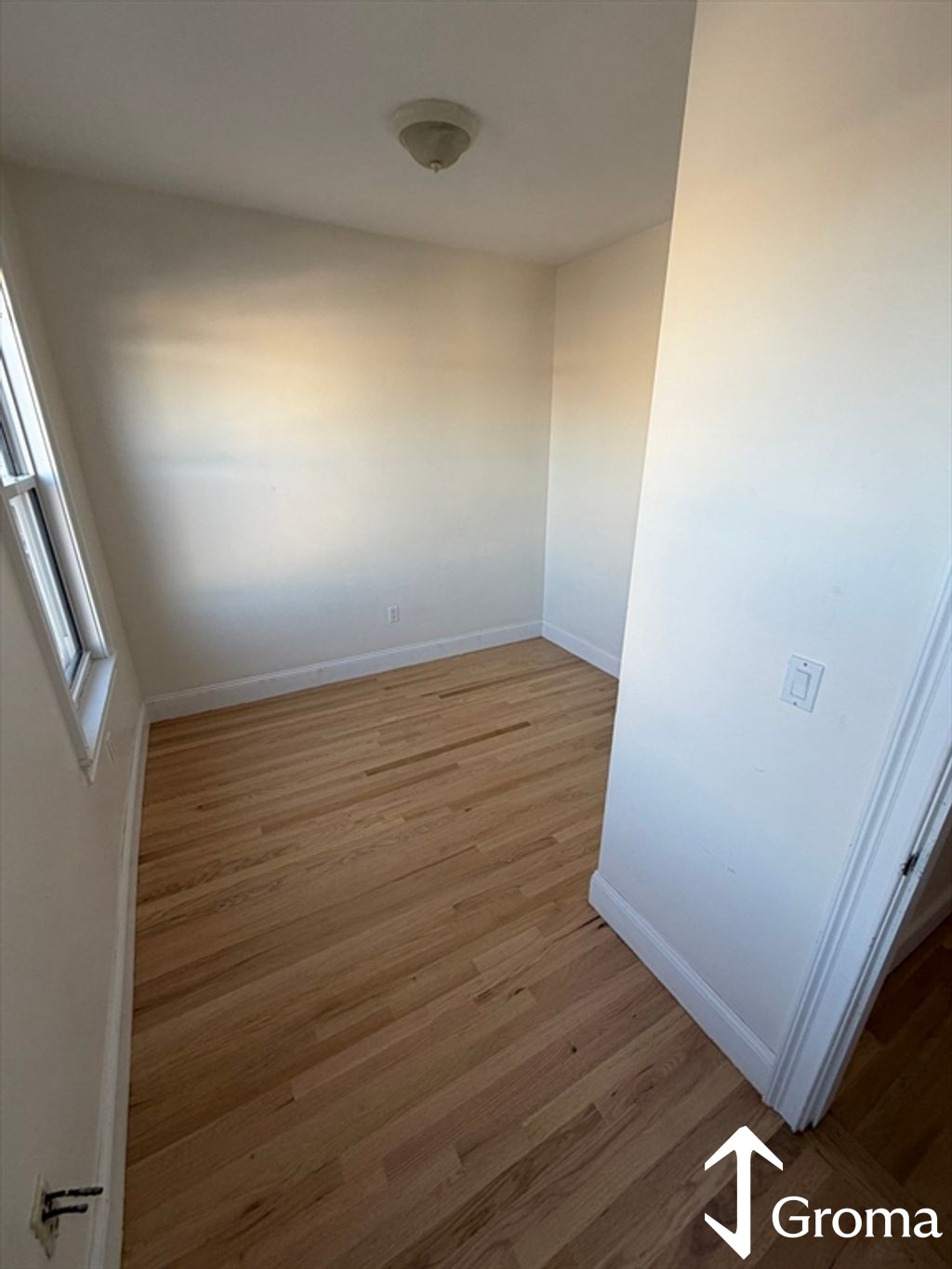 Photos of apartment on Humboldt Place4,Boston MA 02127