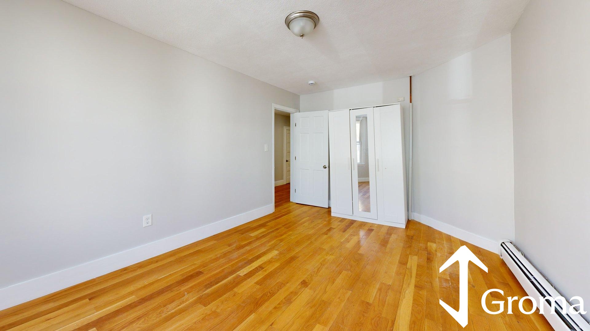 Photos of apartment on Chelsea St.,Boston MA 02128