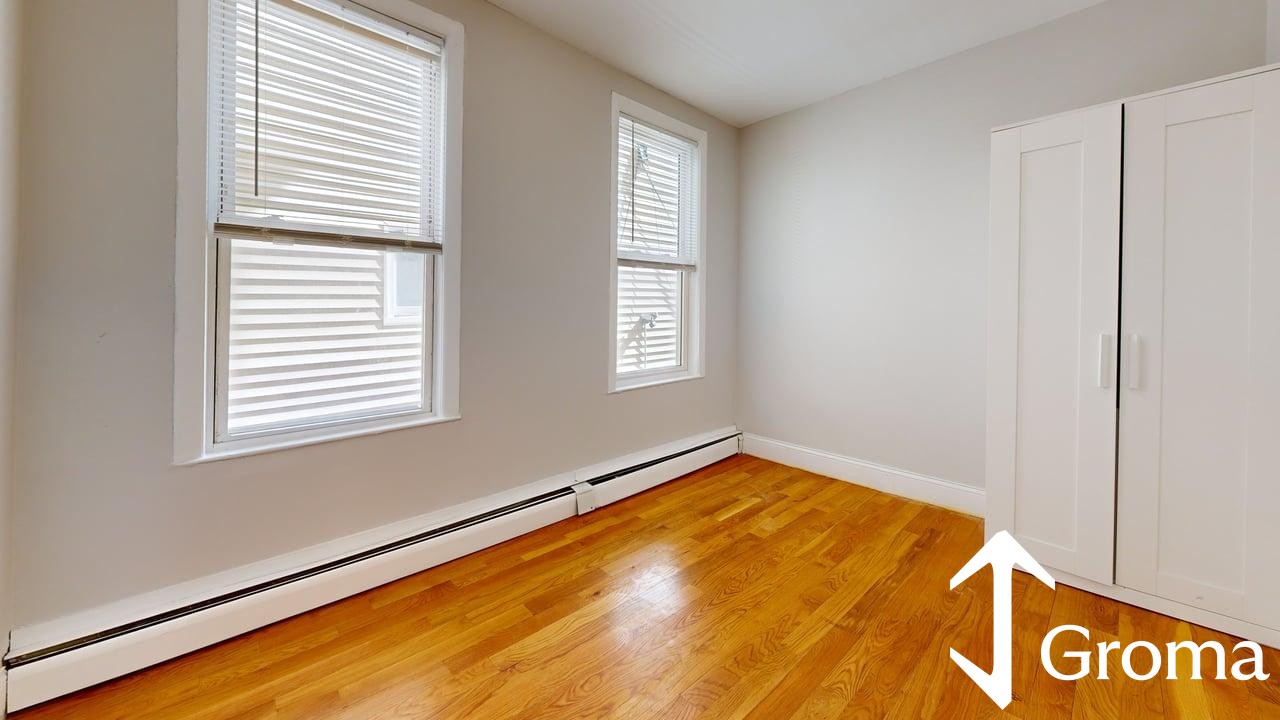 Photos of apartment on Chelsea St.,Boston MA 02128