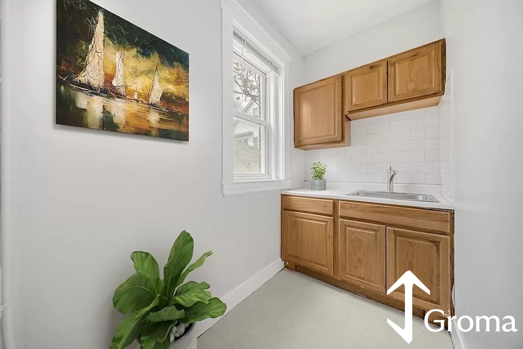 Photos of apartment on Clark Ave.,Chelsea MA 02150