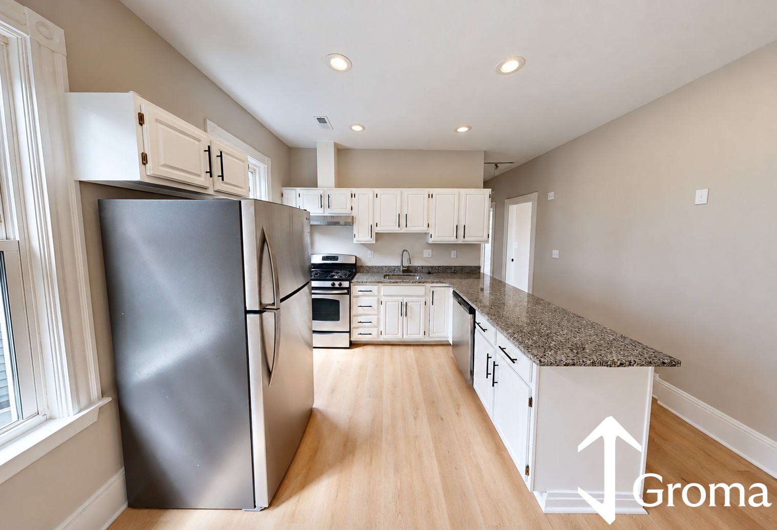 Photo 3 of Carmel St. Unit 3