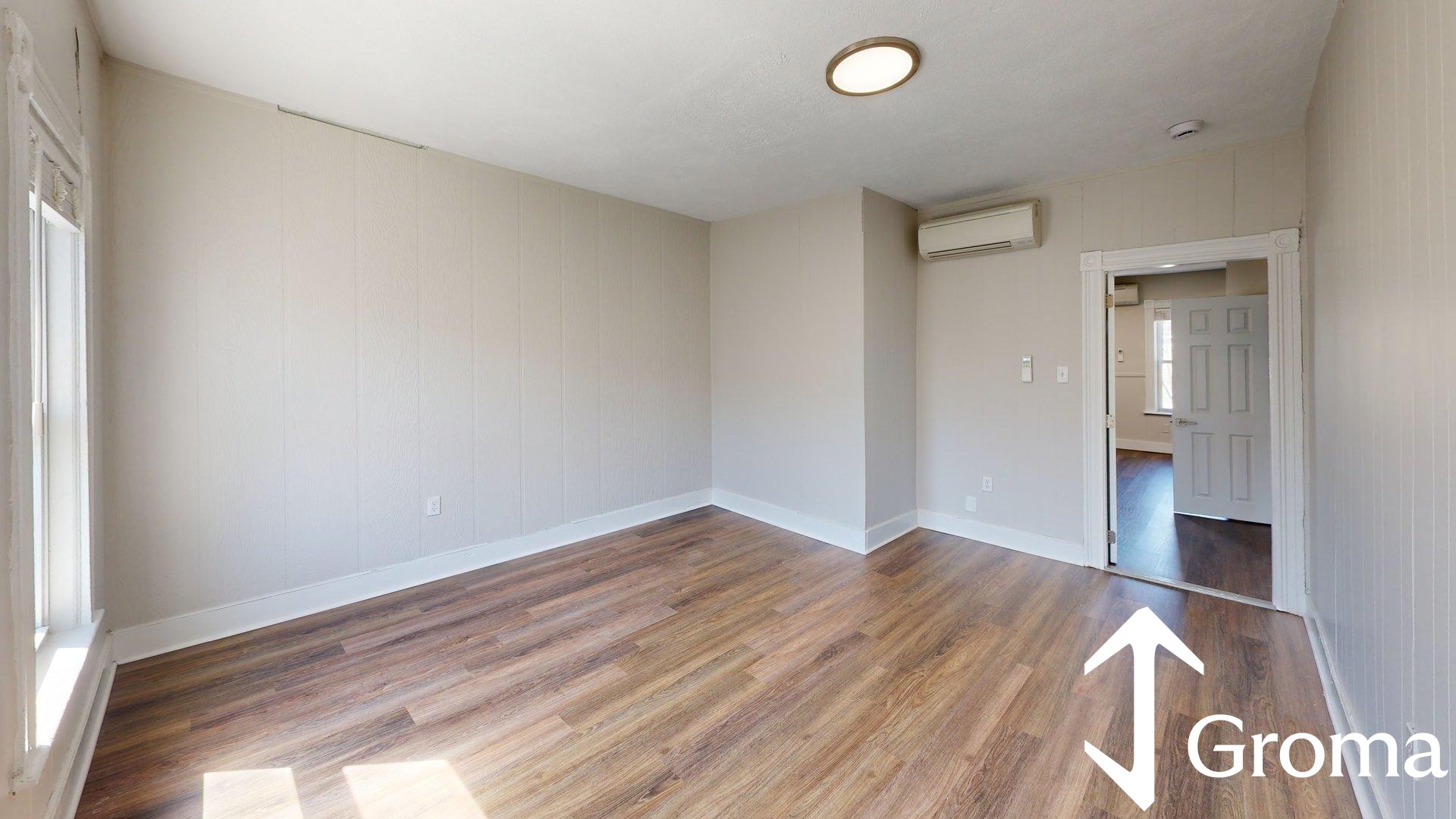 Photos of apartment on Chelsea St.,Boston MA 02128