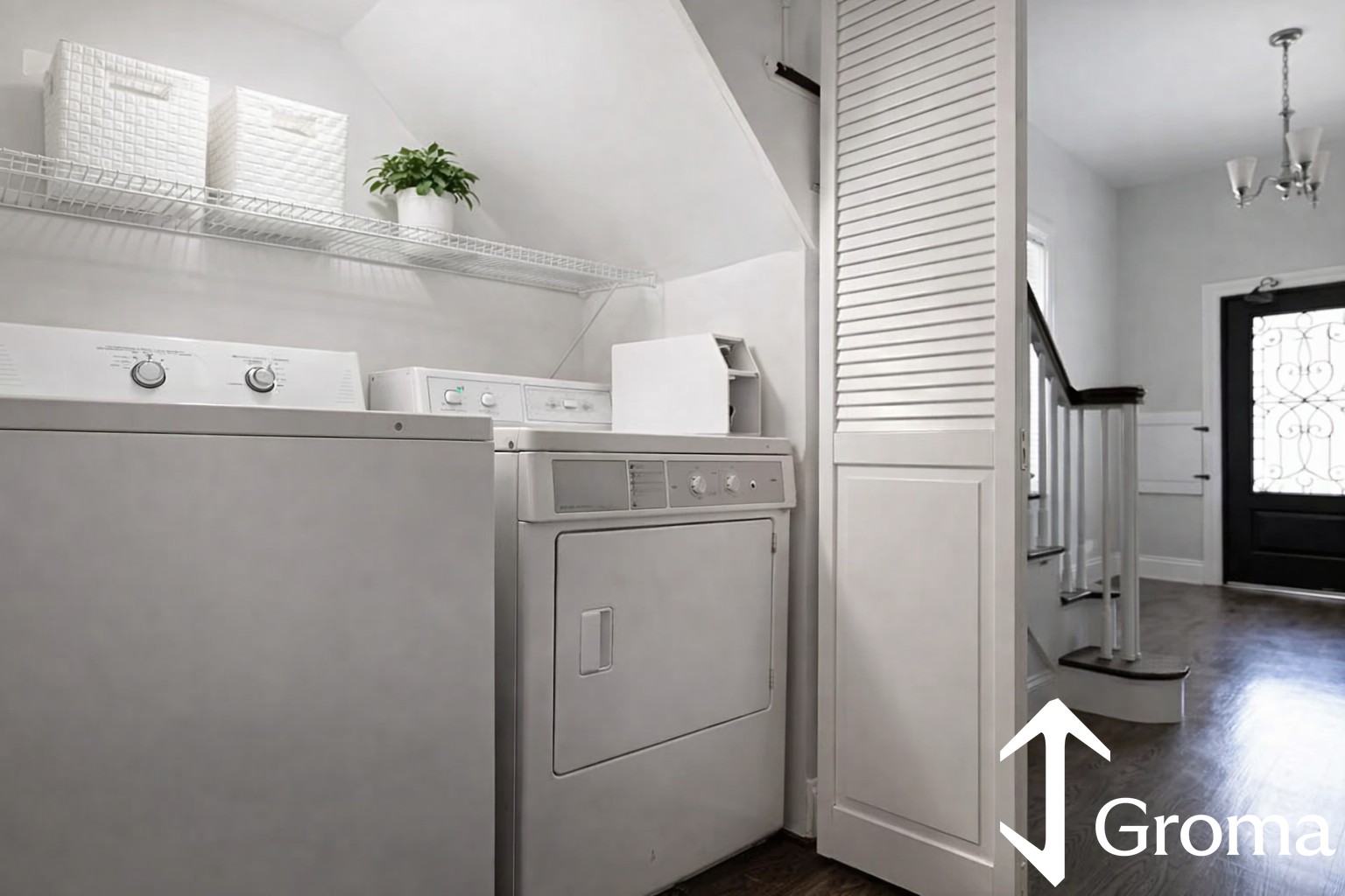 Photos of apartment on Centre St.,Boston MA 