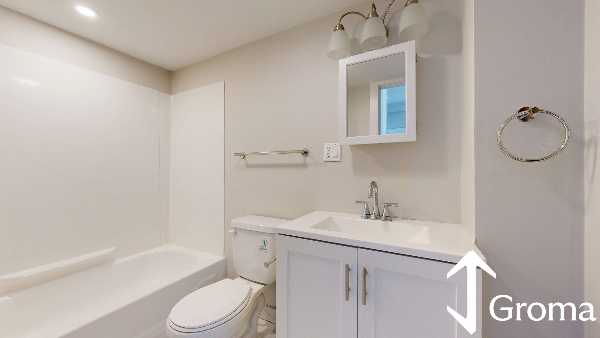 Photos of apartment on Chelsea St.,Boston MA 02128