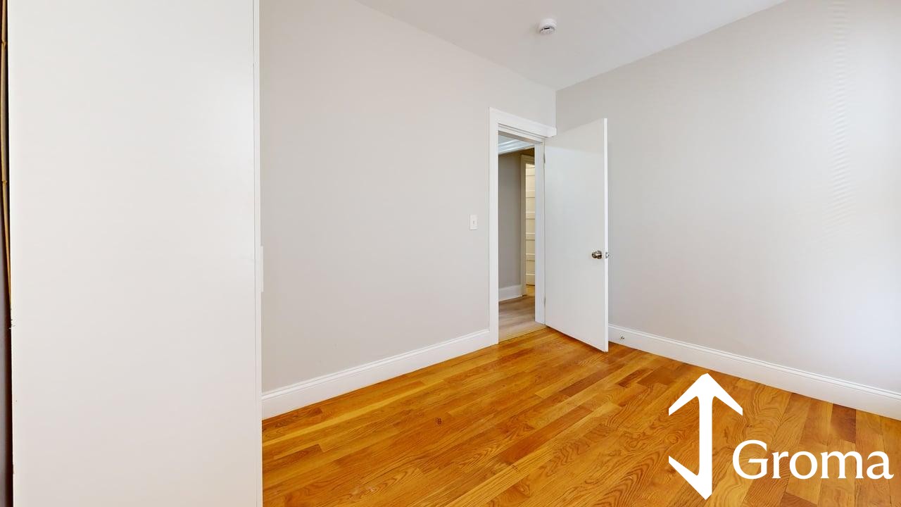 Photos of apartment on Chelsea St.,Boston MA 02128