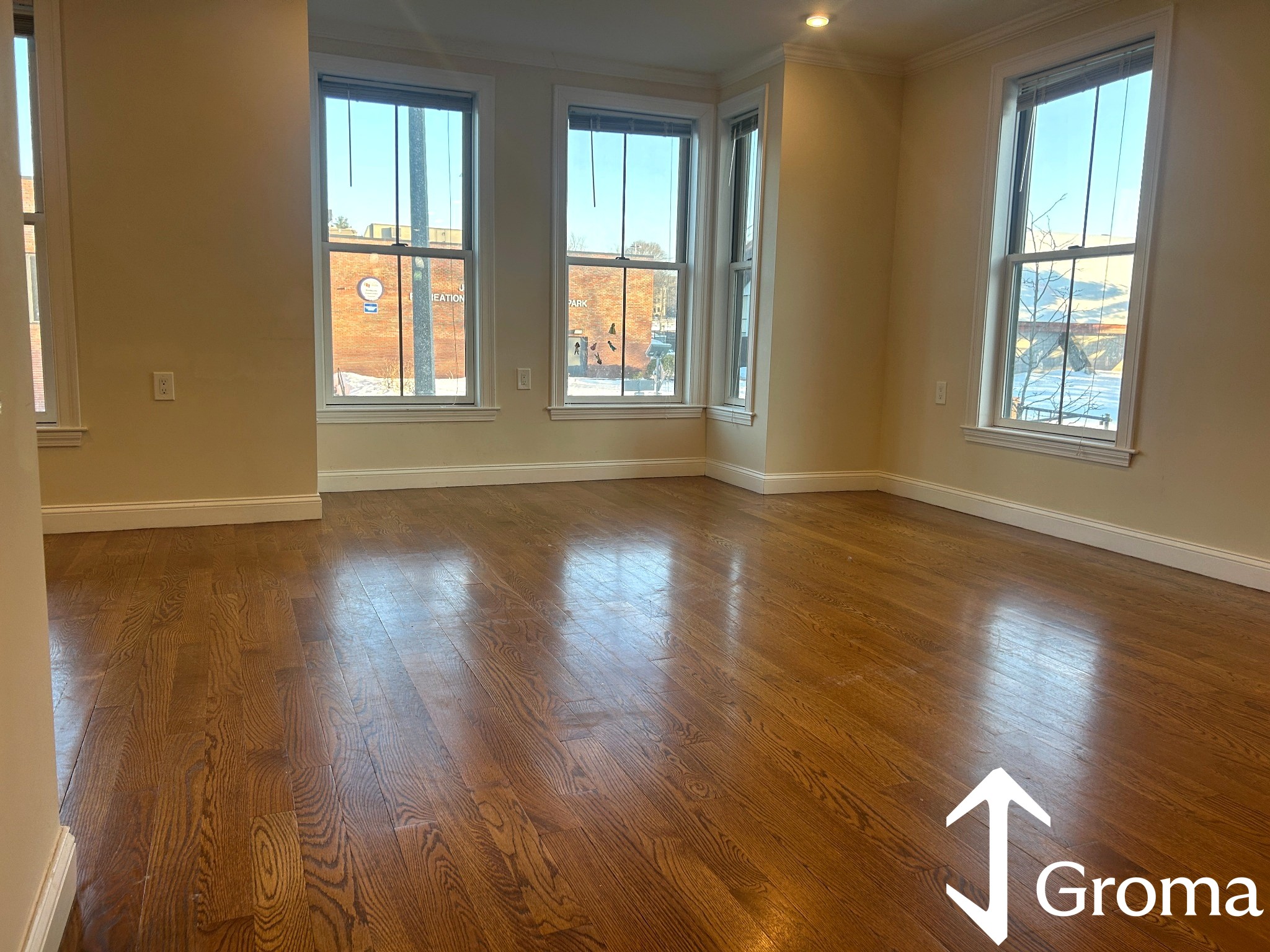 Photos of apartment on Washington St.,Boston MA 02119