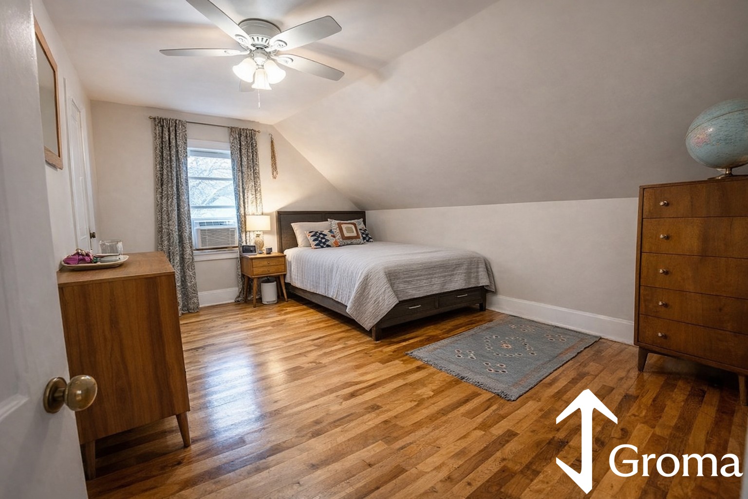 Photos of apartment on Oakview Ter.,Boston MA 02130