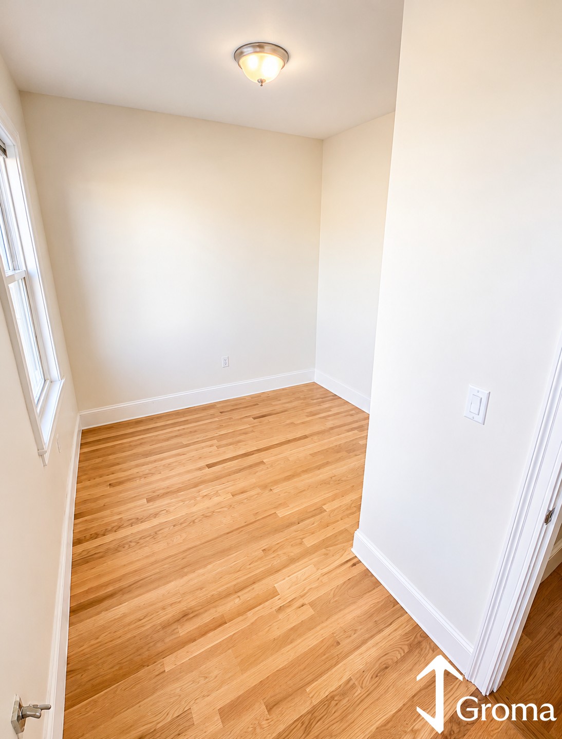 4-12 Humboldt Place4-12 Humboldt Pl. - South Boston
