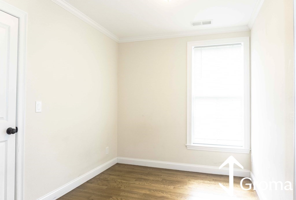 Photos of apartment on Washington St.,Boston MA 02119