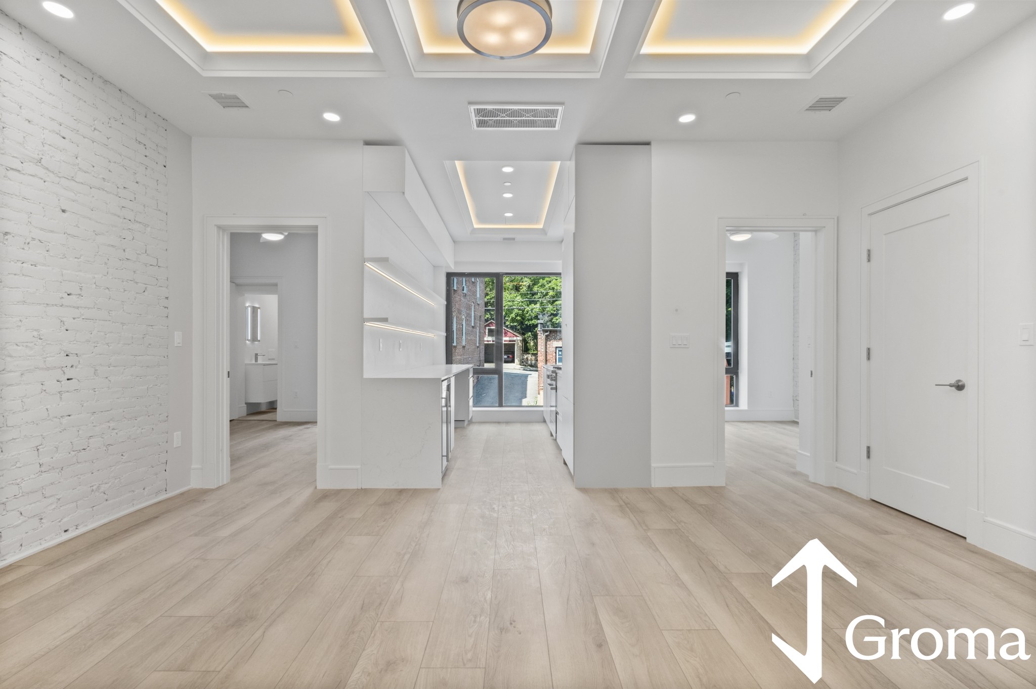 Photos of apartment on Beacon St.,Brookline MA 