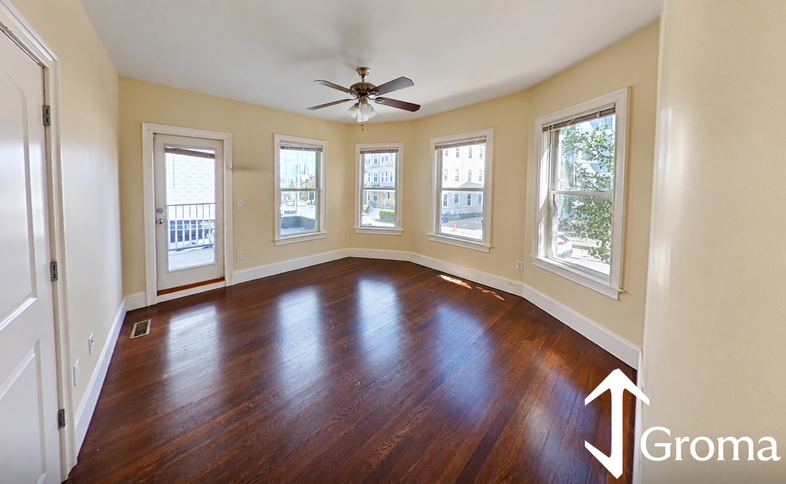 Photos of apartment on Hillside St.,Boston MA 02120