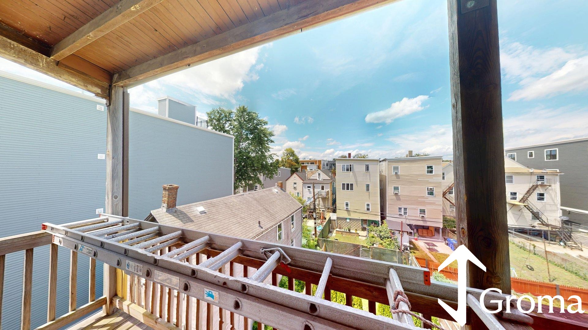 192 Paris St.