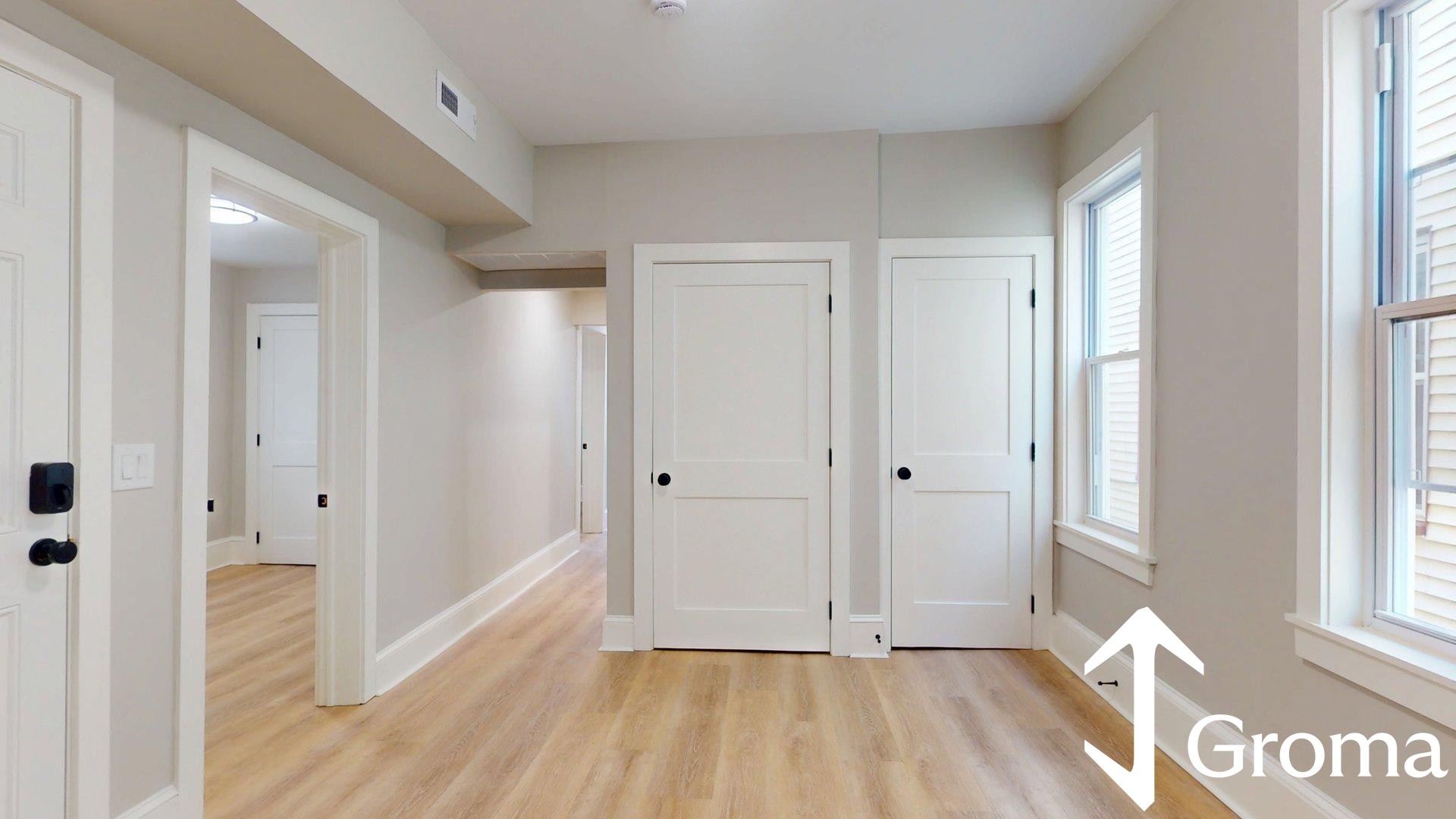 Photos of apartment on Chelsea St.,Boston MA 02128
