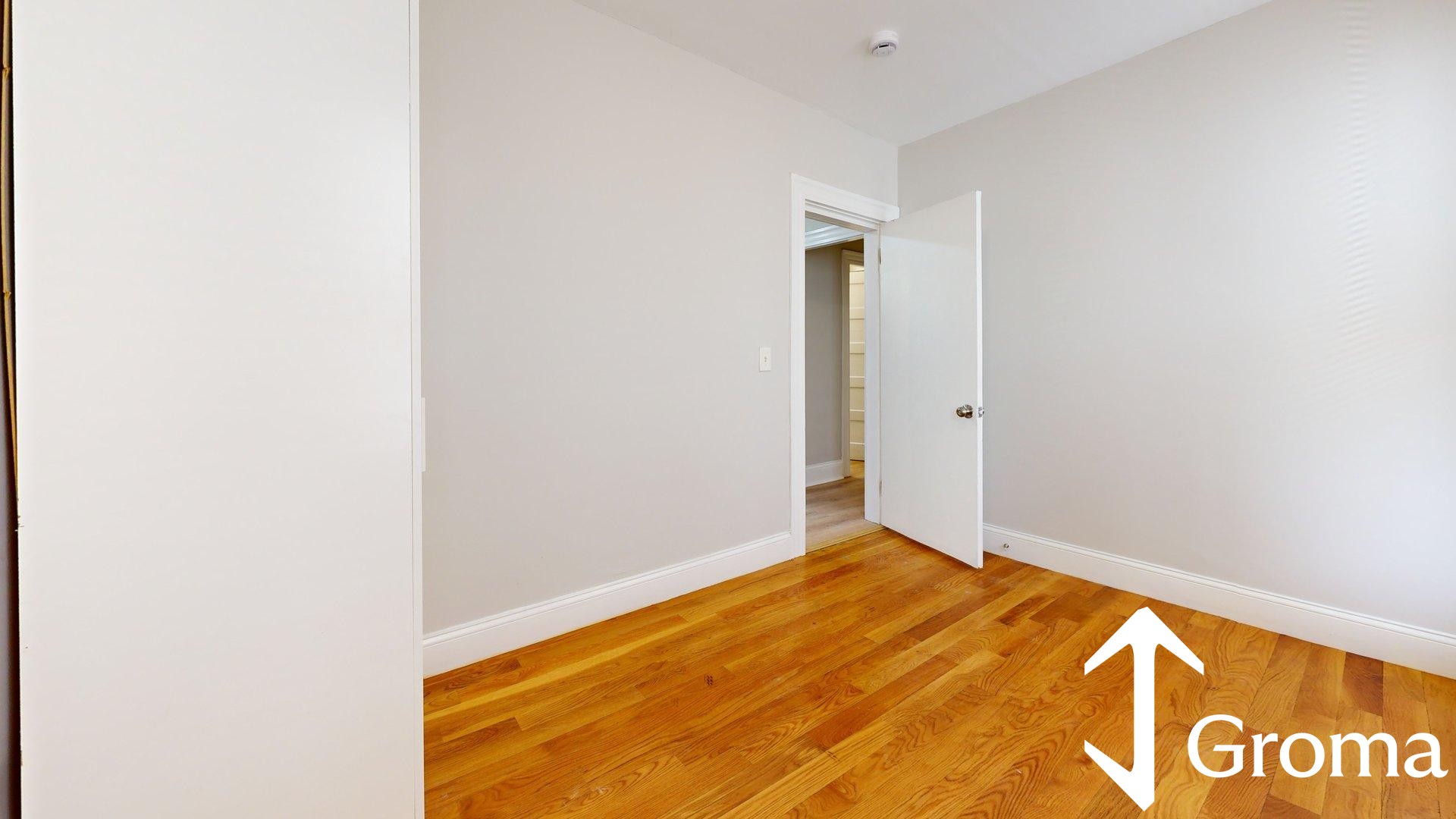 Photos of apartment on Chelsea St.,Boston MA 02128