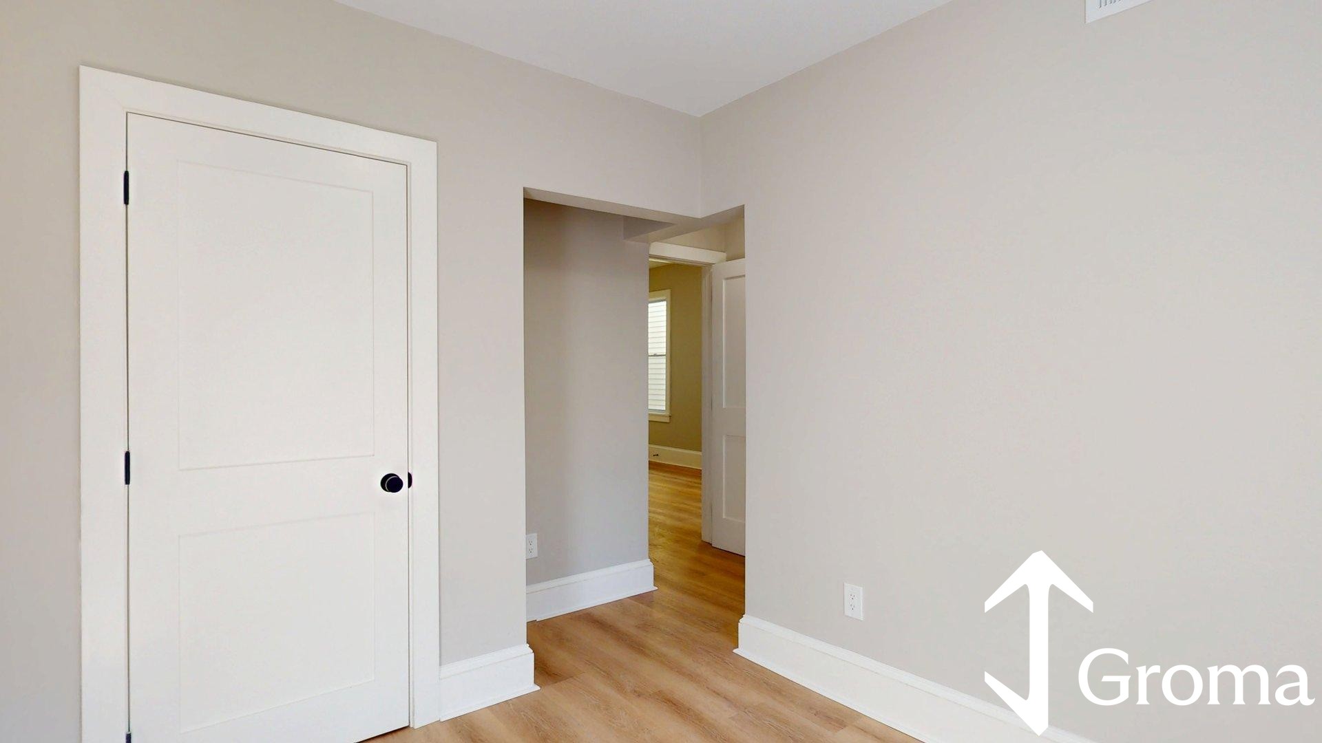 Photos of apartment on Chelsea St.,Boston MA 02128