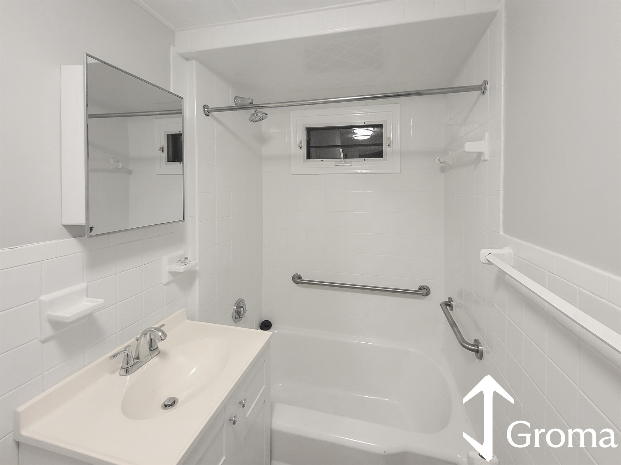 Photos of apartment on Gladstone St.,Everett MA 02149