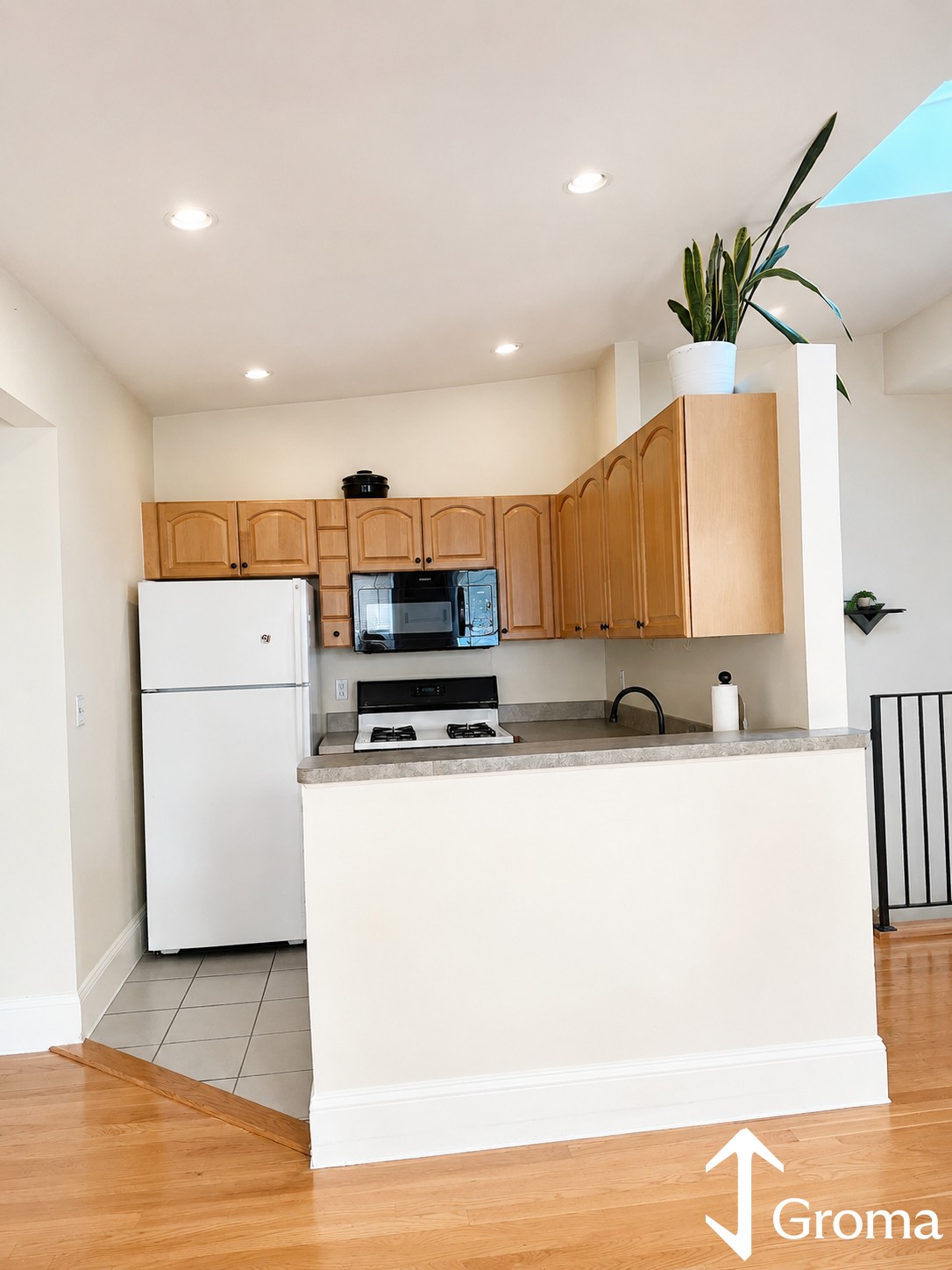 Photos of apartment on Humboldt Place4-12 Humboldt Pl.,Boston MA 02127