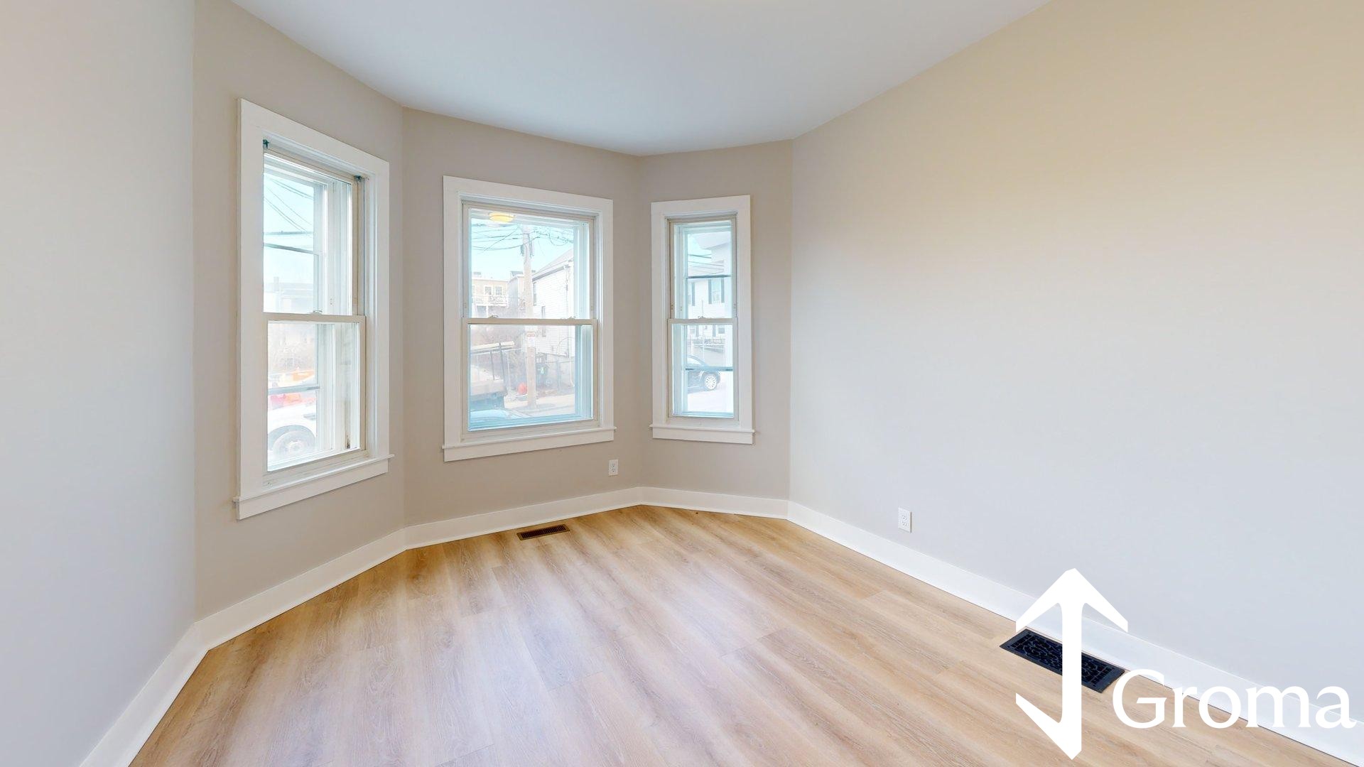 Photos of apartment on Worcester Rd.,Framingham MA 