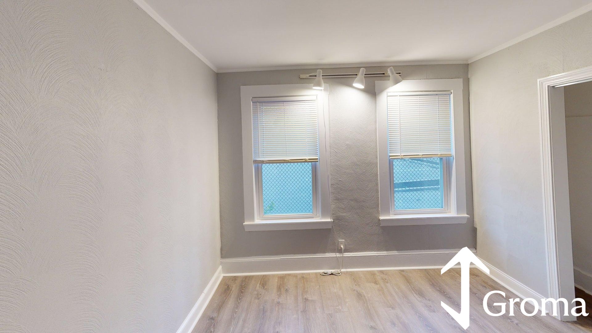 Photos of apartment on Saratoga St.,Boston MA 02128