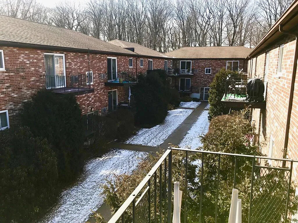 29 Westgate Rd, Chestnut Hill