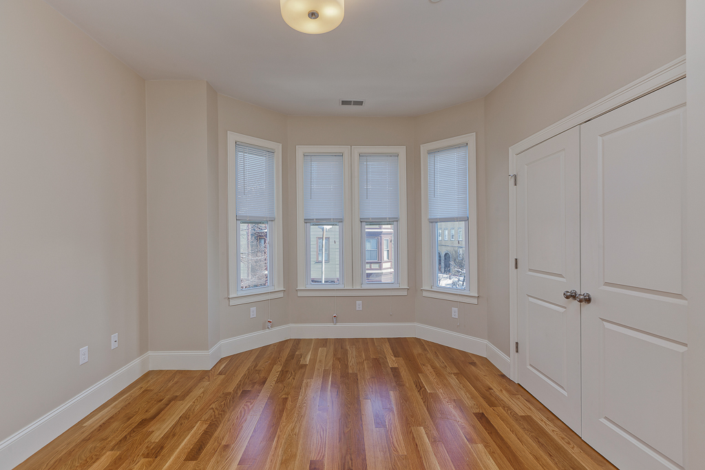 4 bed, 1 bath apartment for rent at 358 Meridian St Unit 1, East Boston — photo 11 of 14