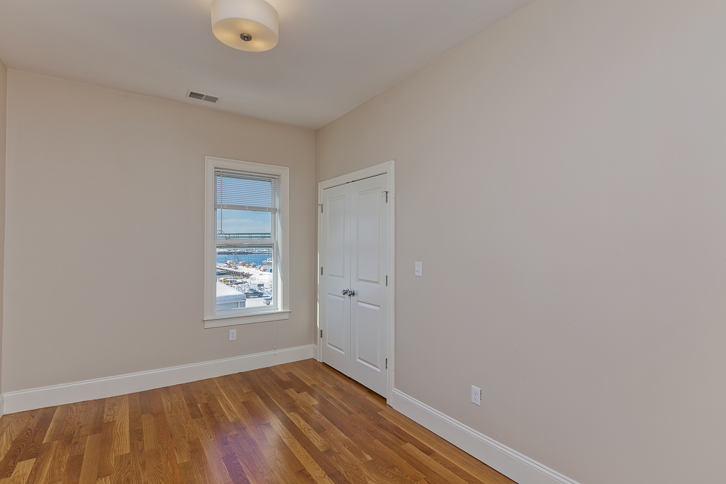 4 bed, 1 bath apartment for rent at 358 Meridian St Unit 1, East Boston — photo 9 of 14