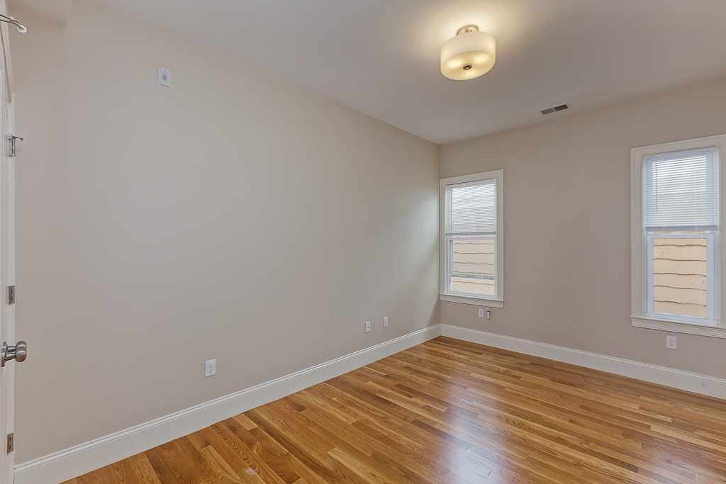 4 bed, 1 bath apartment for rent at 358 Meridian St Unit 1, East Boston — photo 10 of 14
