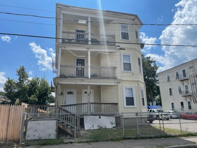 37 Allen St, Brockton