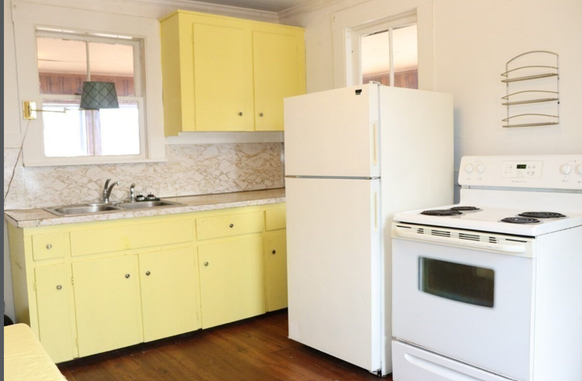 95 Mutton Ln, Weymouth