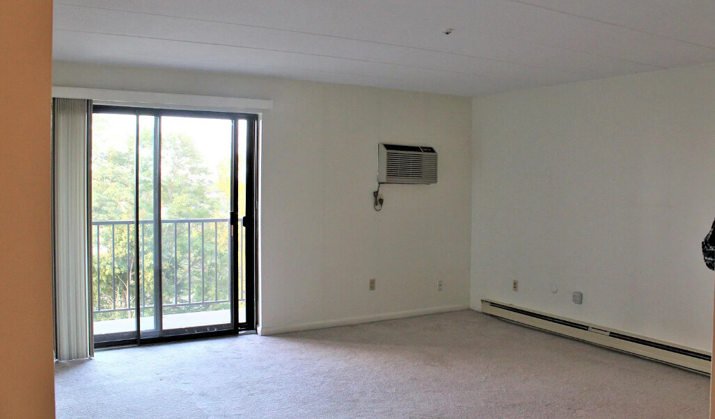 182 Quincy Ave, Quincy