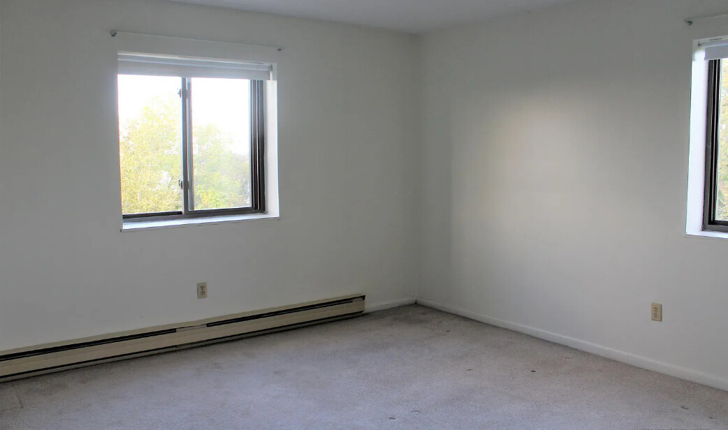 182 Quincy Ave, Quincy