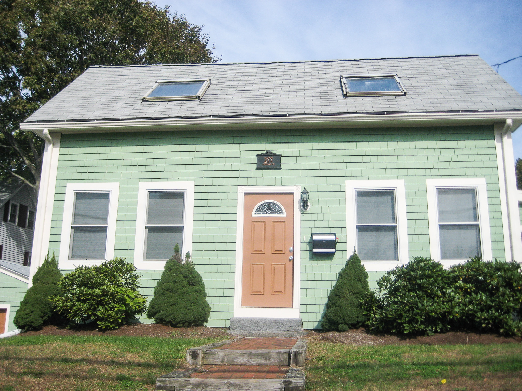 277 Copeland St, Quincy