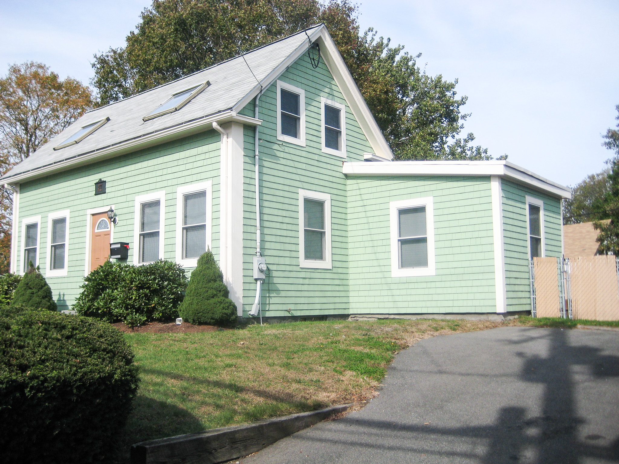 277 Copeland St, Quincy