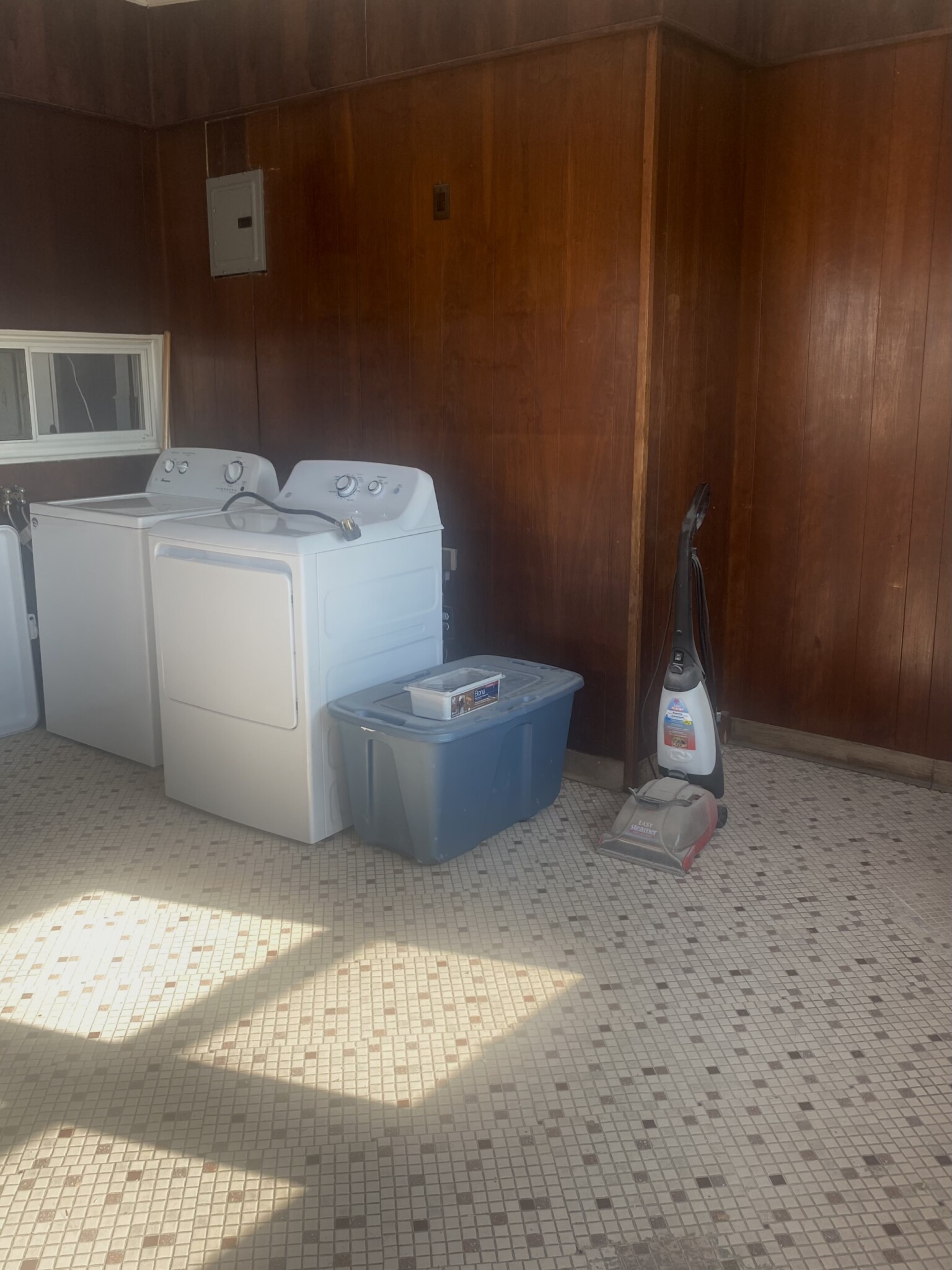 324 American Legion Hwy, Revere