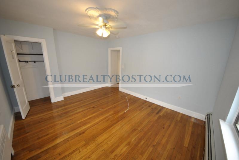 23 Beechcroft St, Oak Square