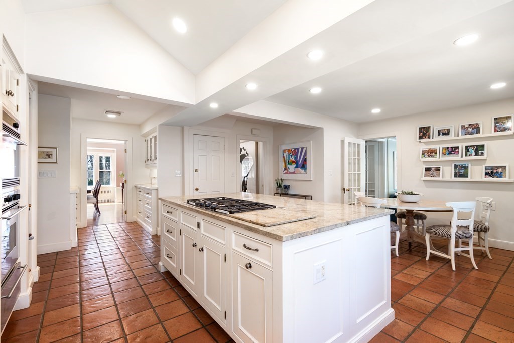 124 Rangeley Rd, Chestnut Hill