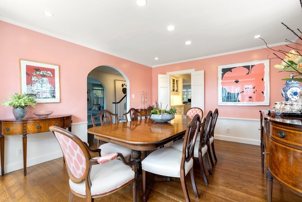 124 Rangeley Rd, Chestnut Hill