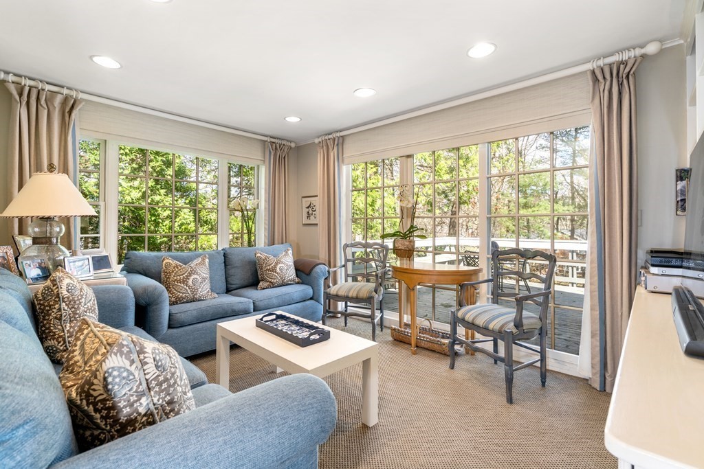 124 Rangeley Rd, Chestnut Hill