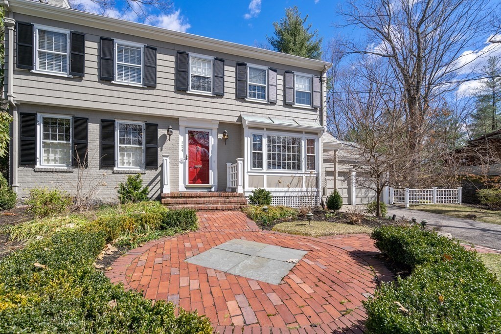 124 Rangeley Rd, Chestnut Hill