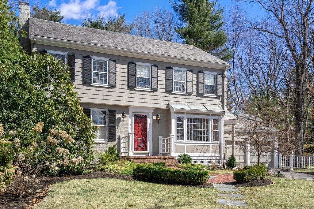 124 Rangeley Rd, Chestnut Hill