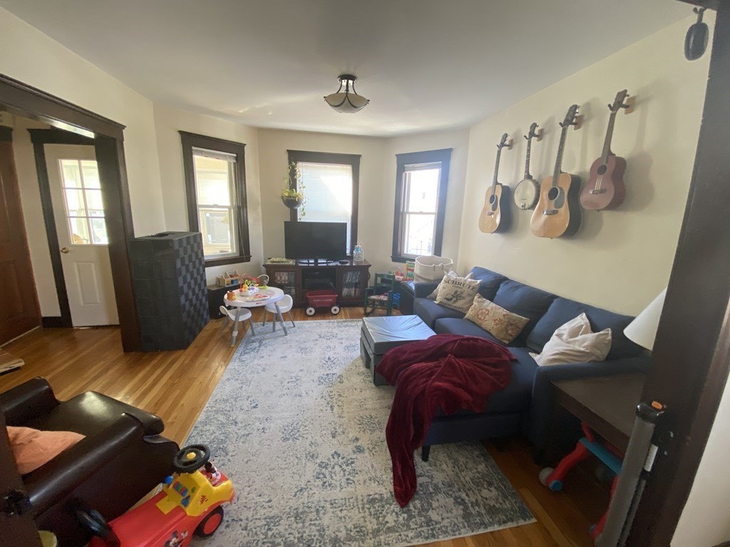 18 Stellman Rd, Roslindale