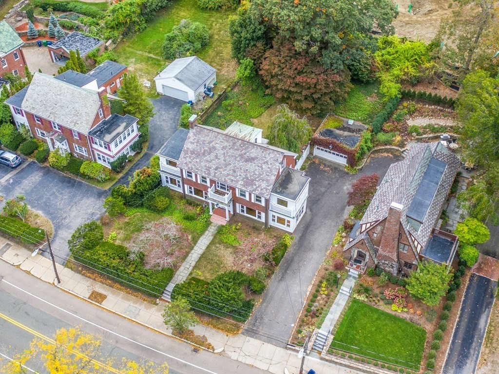 82 Beacon St, Chestnut Hill