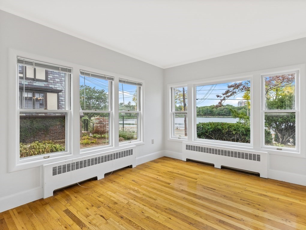 82 Beacon St, Chestnut Hill