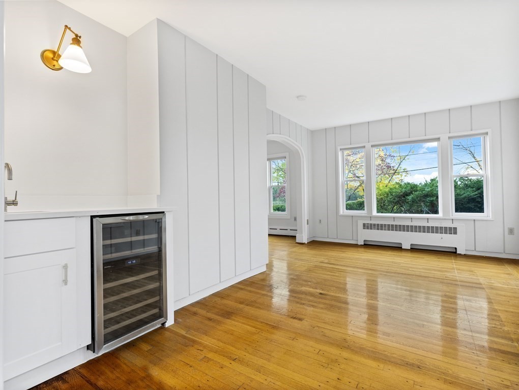 82 Beacon St, Chestnut Hill