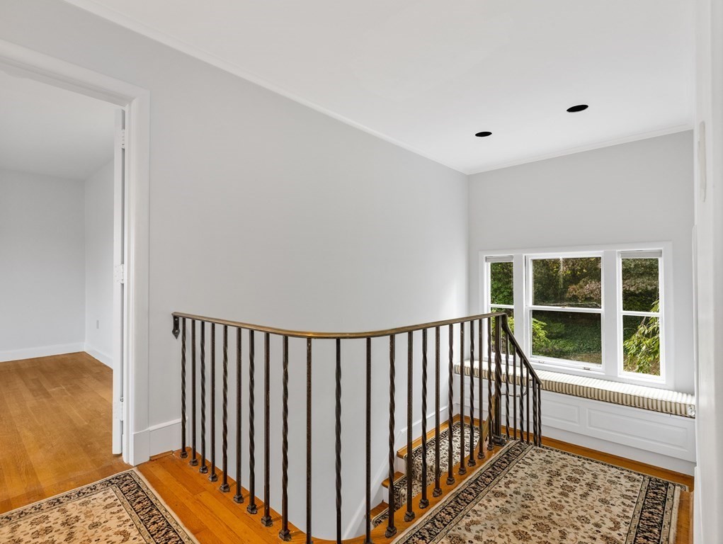 82 Beacon St, Chestnut Hill