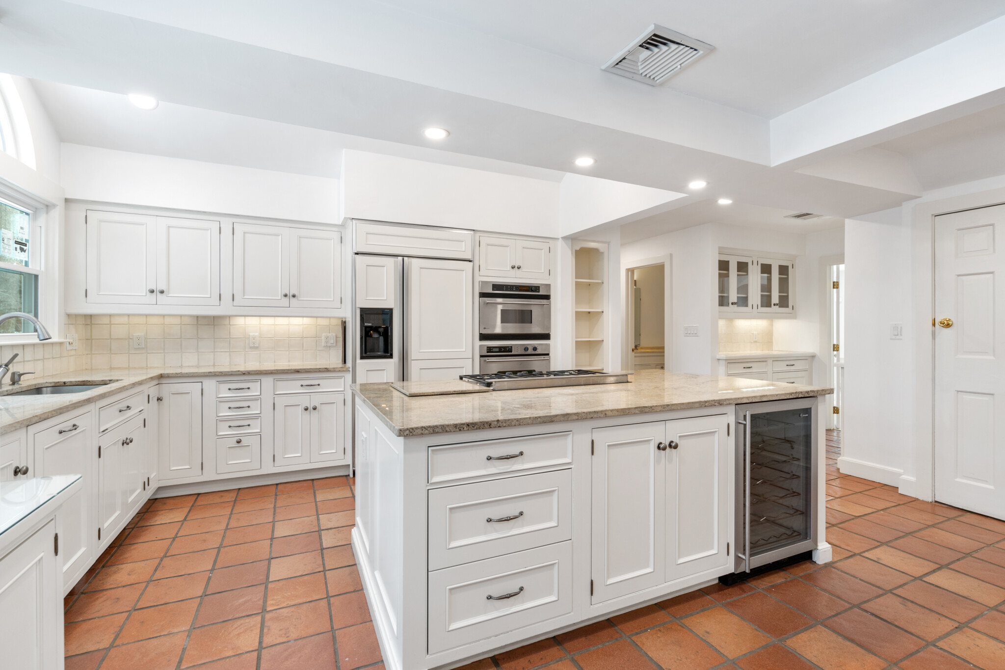 124 Rangeley Rd, Chestnut Hill