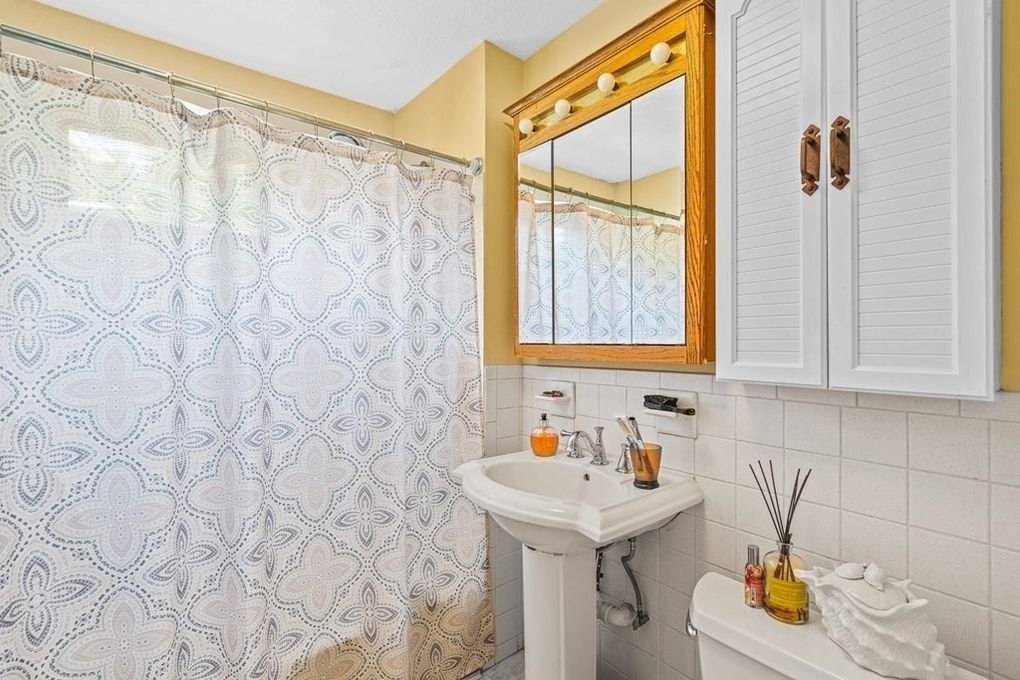 21 Granville Ave, Malden