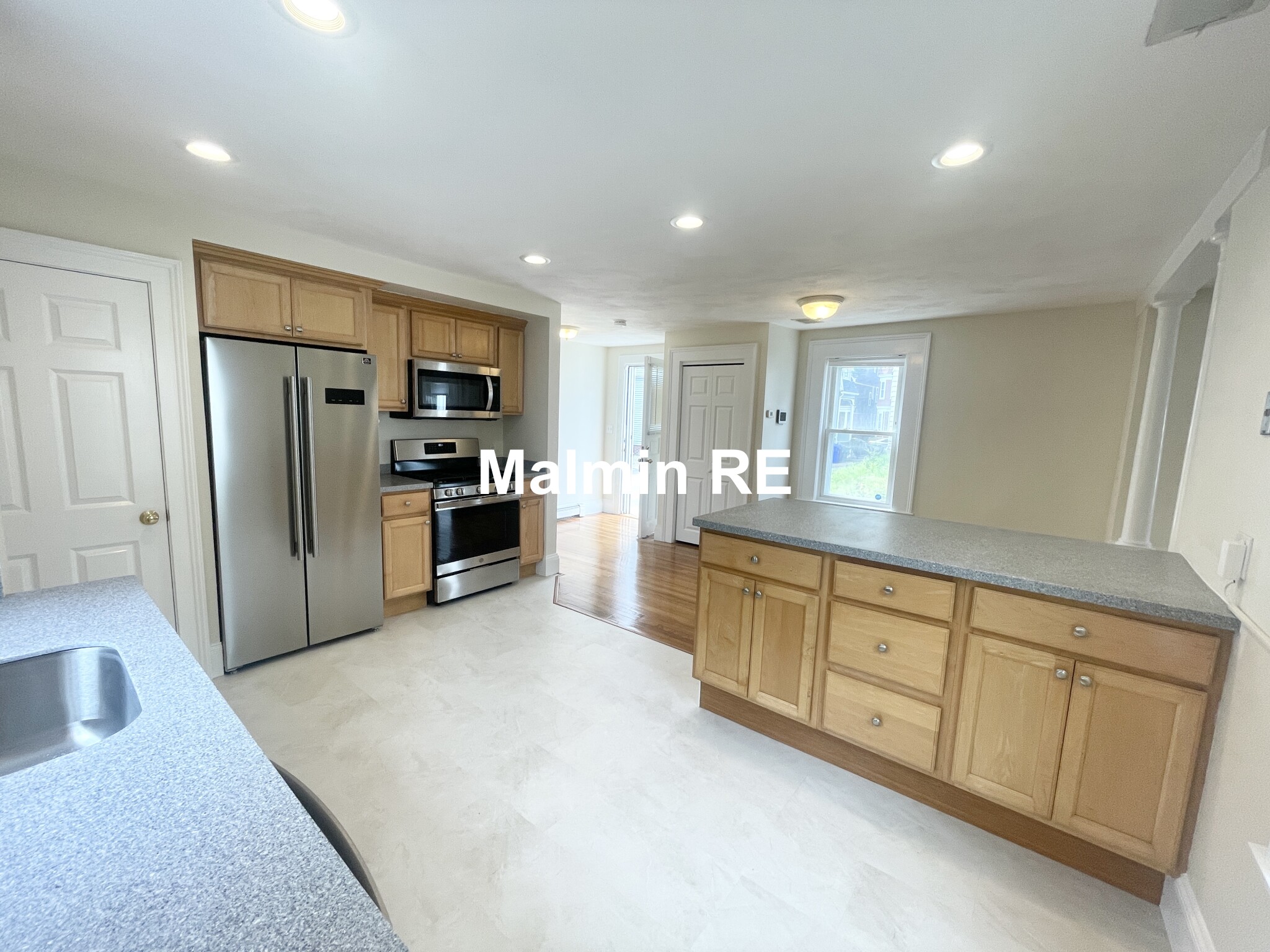 2 Beds, 1 Bath apartment in Boston, South Boston for $3,600