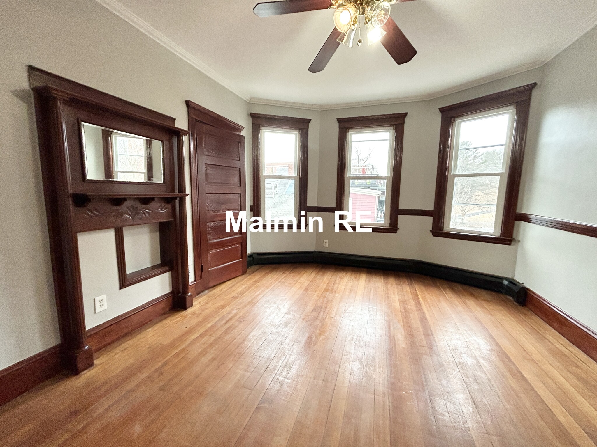 22 Wakalluh St, Roxbury